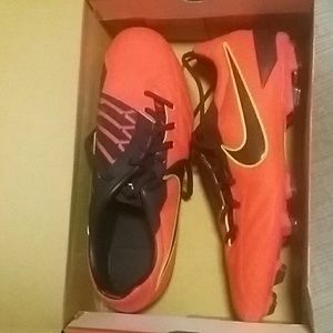 T90 shoot soccer cleats