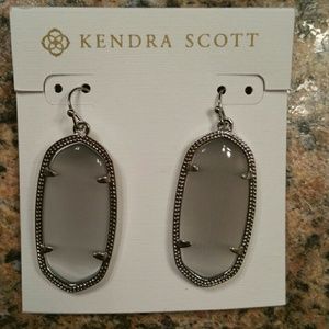 Kendra Scott Earrings - Elle