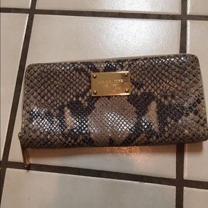 MK wallet