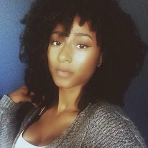 Meet your Posher, Malika