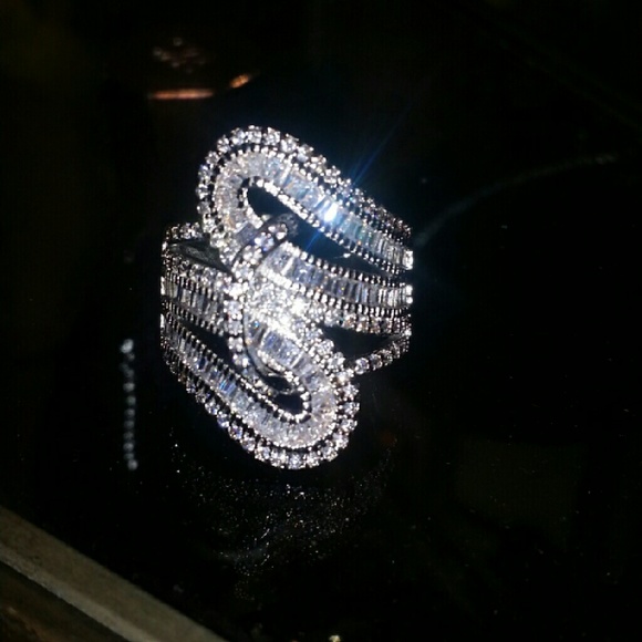 925 Silver Natural Gemstone White Sapphire.