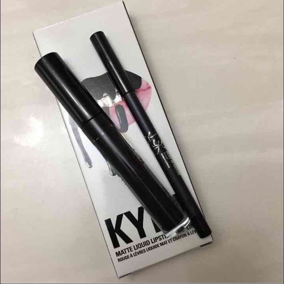 Dead of Knight lip kit by Kylie Jenner