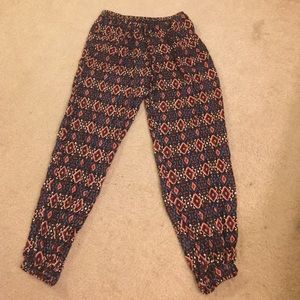 Pants with elastic on ankle. Never been worn.