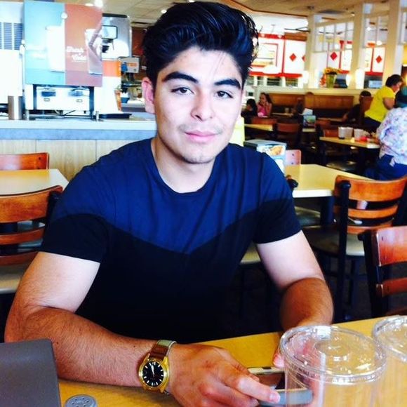 Meet your Posher, Fernando