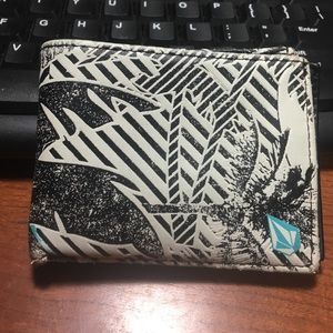 Volcolm Bi-fold wallet