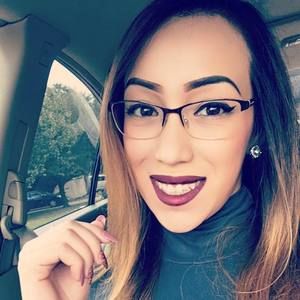 Meet your Posher, Clarissa