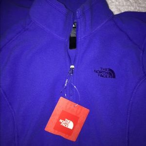 2 DAY XMAS SALE, NWT North Face Fleece quarter zip