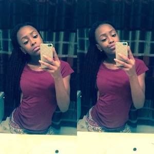 Meet your Posher, Kayla