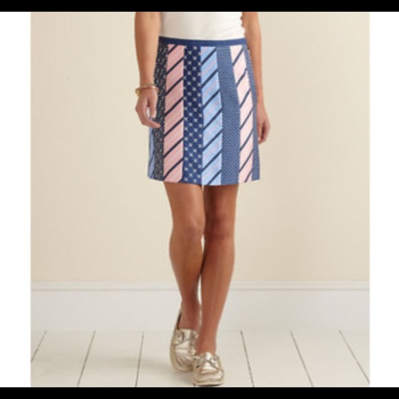 Vineyard Vines Tie skirt hardly worn!