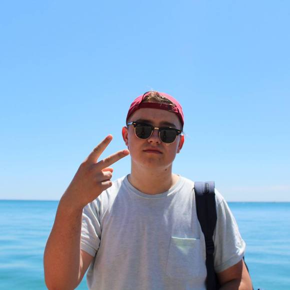 Meet your Posher, Tom - Picture 1 of 1