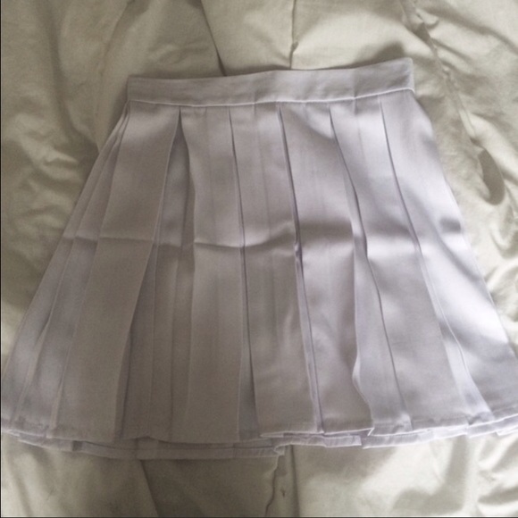 white pleated tennis skirt