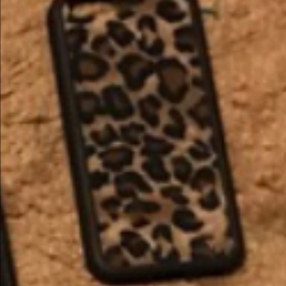 Wildflower IPhone 6/6s Cheetah print case!