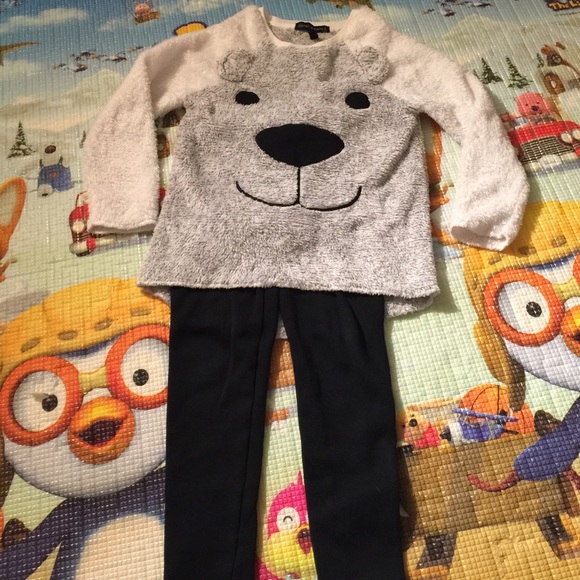 Comfy fluffy puppy shirt with black leggings set