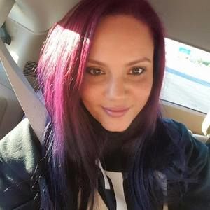 Meet your Posher, Joelle