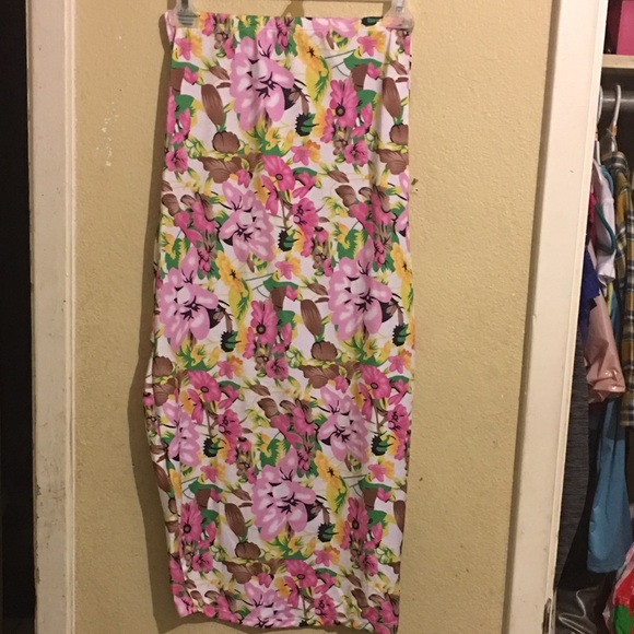 A 2piece - Picture 4 of 4