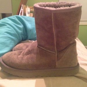 grey / gray ugg boots