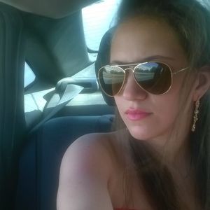 Meet your Posher, Amira