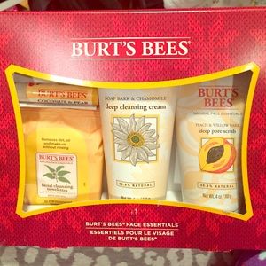 Burt's bees face essentials gift set