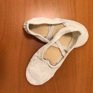 Size 37 dance practice shoes