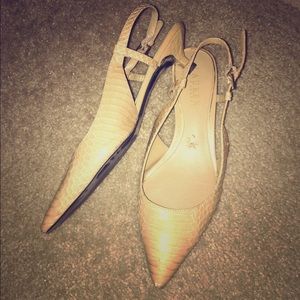Authentic Ralph Lauren kitten heel pumps sz 7.5