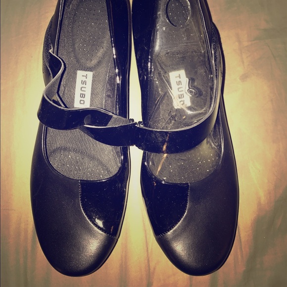 Tsubo Mary Jane Patent Wedges
