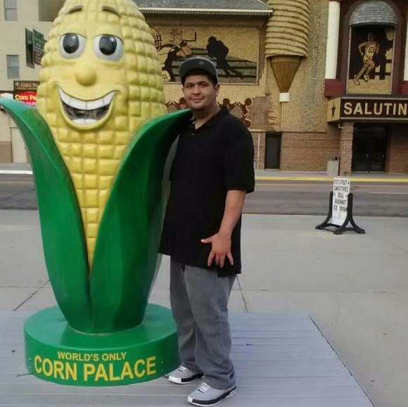 Meet your Posher, Jonathan - Picture 1 of 1