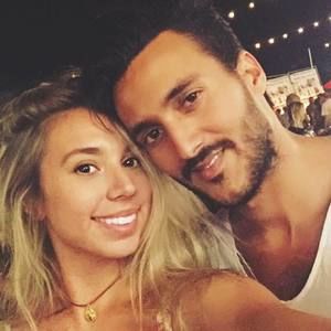 Meet your Posher, Max