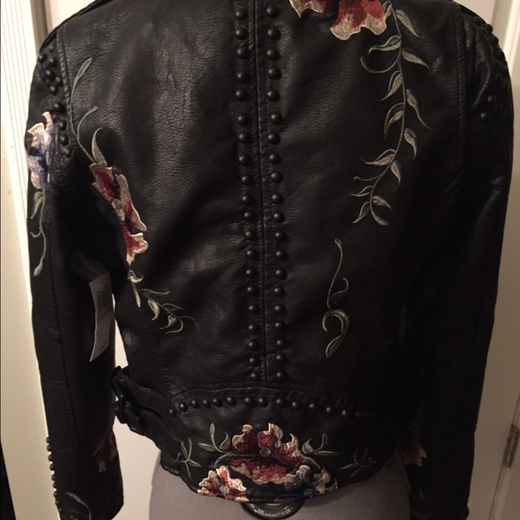 Blanknyc embroidered black vegan Moto jacket - Picture 3 of 4