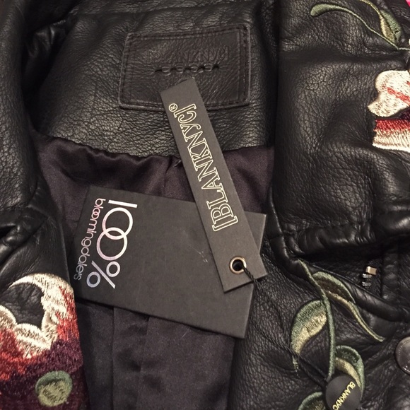 Blanknyc embroidered black vegan Moto jacket - Picture 4 of 4