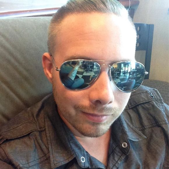 Meet your Posher, Josh