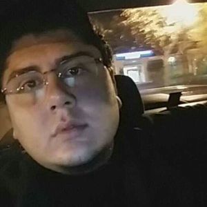 Meet your Posher, Cesar