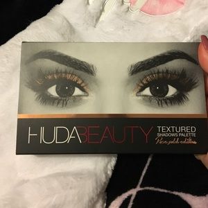 Huda Beauty Rose Gold Pallet