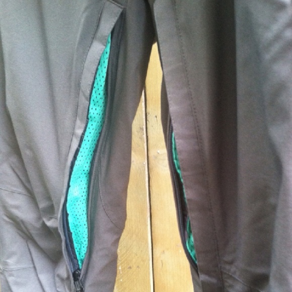 Volcom Velvet Stretch Snowboard Pants, Gray - NWT - Picture 3 of 4