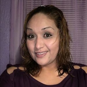 Meet your Posher, Ana