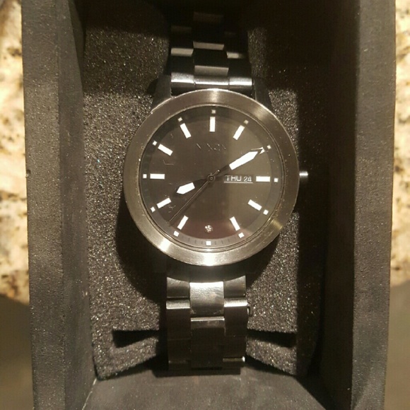 Mens nixon watch