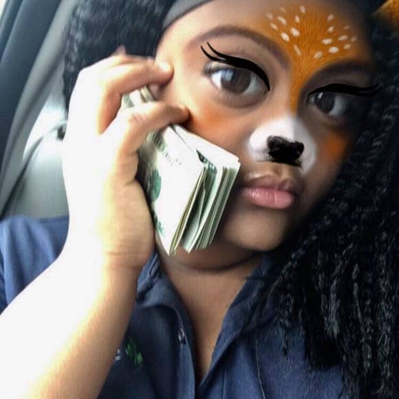 Meet your Posher, Cece - Picture 1 of 1