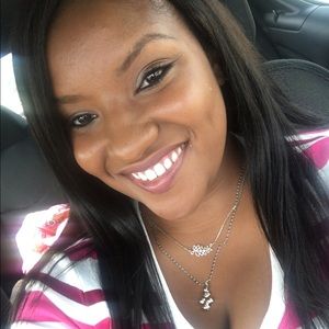 Meet your Posher, Ebony