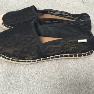 Espadrille flats