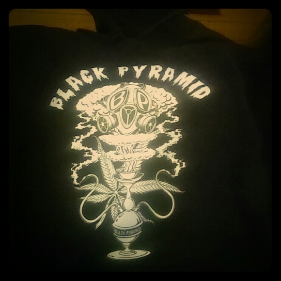 Medium BLACK PYRAMID HOODIE