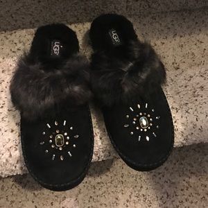 Ugg slippers (new in box)