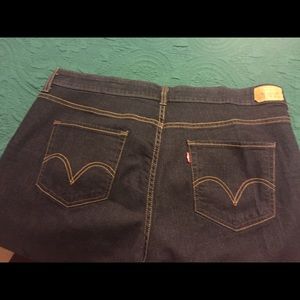 512 Boot Cut Levi Jeans