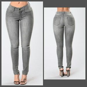 Brand New, SIZE 9, Gorgeous hip hugging Grey Jeans