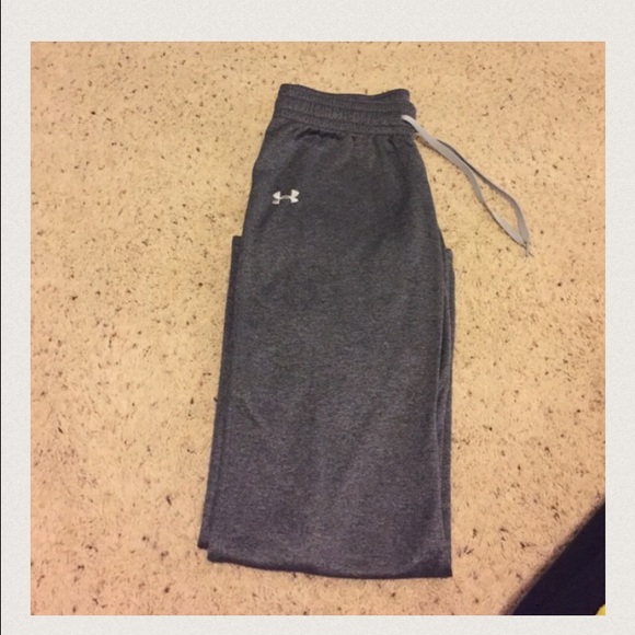 SOLD!! Under armour sweatpants - Picture 4 of 4