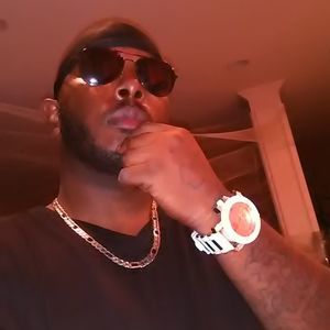 Meet your Posher, Derrell