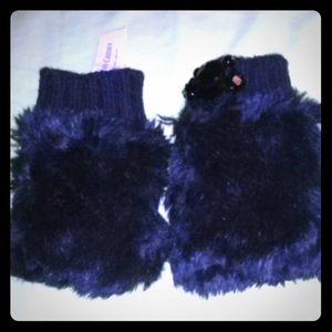 Juicy couture fingerless gloves!