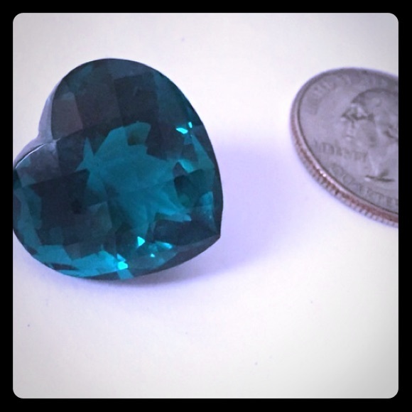 32 carat appetite heart natural faceted stone 💙💚