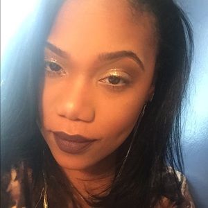 Meet your Posher, Tiffany