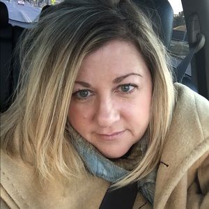 Meet your Posher, Laurie