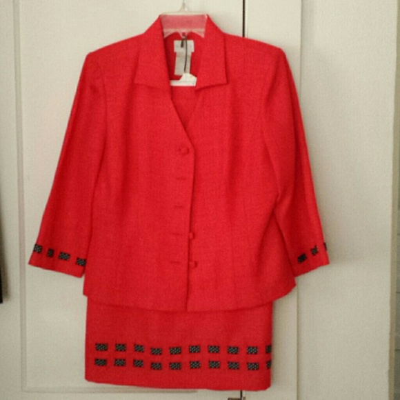 Koret Dresses - KORET 2 piece suit Koret Dresses - KORET 2 piece suit