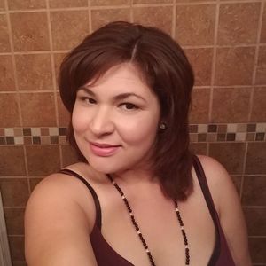 Meet your Posher, Alma